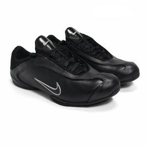 nike air chikara leather