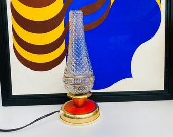 Lampa stołowa ze szkła w stylu vintage: retro czerwone oświetlenie w stylu Space Age