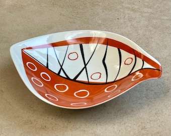 Mid-century Porcelain Leaf Tray, Hand-painted 1950s Hungarian Dish