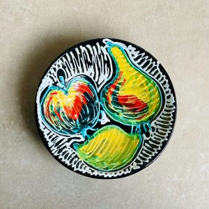 Frutero de cerámica vintage: bodegón de pared pintado a mano de los años 70