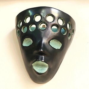 Brutalist Ceramic Wall Sculpture – 1960s MCM Mask by Ilona Kiss Roóz | Mid-century Studio Pottery Art | Modernist Gallery Wall Decor Gift