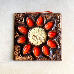 Mid Century Modern Sunflower Ceramic Wall Plaque – Brutalist Flower Relief Vintage Sculptural Wall Art MCM Design – Maximalist Floral Decor