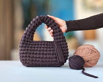 Crochet Bag PATTERN: Lydia T-shirt Yarn Hobo Bag, DIY Chunky Egg Shaped Handbag, Fringed Women Purse Pdf/Video (Digital Download)