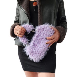 WZÓR NA SZYDEŁKO: Torba z włóczki z T-shirtu CINDY, Puszysta torba na ramię, Futrzana torebka na ramię, Prosty samouczek cyfrowy PDF/wideo na temat grubej torebki