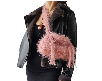 Crochet PATTERN: CINDY T-shirt Yarn Bag, Fluffy Shoulder Bag, DIY Furry Crossbody Purse, Digital Easy Chunky Handbag Pdf/ Video Tutorial