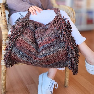 Modèle de sac fourre-tout au crochet : sac à bandoulière à franges MAIA, grand sac à main d'hiver en laine, gros sac à main pour femme tutoriel numérique PDF/vidéo