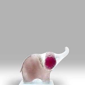 Handmade Fused Glass Pink Elephant Sml - by Nobile Glassware