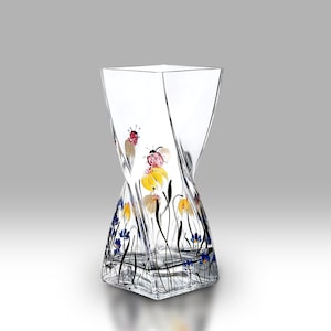 Cottage Garden Collection - 20cm Twist Vase by Nobile Glassware