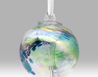 Bola colgante de árbol de la vida verde hecha a mano (8 cm) de Nobilé Glassware