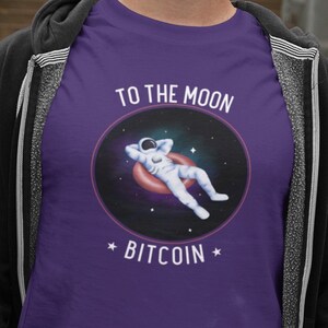 à camiseta unissex do astronauta de Bitcoin da lua | Camiseta engraçada Rocket BTC do preço | TShirt criptográfico da piada | Topo de moeda digital HODL para negociação de criptomoedas