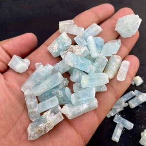 Lot of Beautiful Terminated Aquamarine Crystals with Muscovite specimen , mineral specimens, minerals , crystals/ 150 Grams.