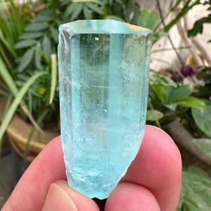 120 Carats  Beautiful Aquamarine Complete Crystal, Minerals, Specimen