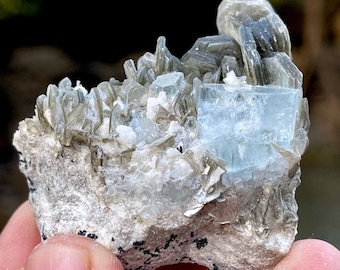 405 Carats Beautiful Terminated Aquamarine Crystal with Muscovite Combine Specimen