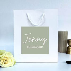 Personalised Bridal Party Gift Bags - Luxury Gift Bags with Custom Stickers for Bridesmaids, Maid of Honour, Flower Girls and more