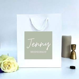 Personalised Bridal Party Gift Bags - Luxury Gift Bags with Custom Stickers for Bridesmaids, Maid of Honour, Flower Girls and more