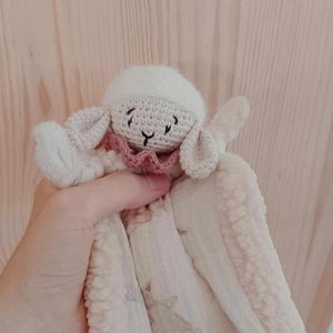 Handmade crochet sheep comforter – Personalized birth gift – Soft baby plush – Baby girl/boy gift idea – Personalized comforter