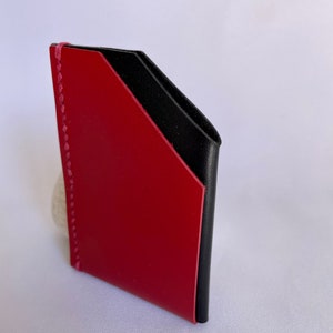 スリムな本革財布、赤い革財布、黒い革財布、ミニマリスト、彼女への贈り物、彼への贈り物。