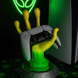 Vier Finger Alien Controller Halter