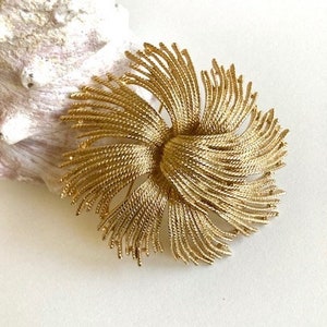 Vintage book piece signed Monet large gold-tone Cordelia brooch statment