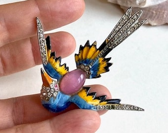 Vintage bird of paradise brooch pin of the 40s; enamel, rhinestones, glass cabochon in &quot; jelly belly&quot; style ; rare, collectible