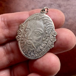 Antique silver-plated commemorative medal pendant with a portrait of Miguel de Cervantes Saavedra ; rare