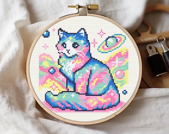 Schema punto croce gatto galattico PDF - simpatico gatto celeste galattico stellato dai colori vivaci cromatici