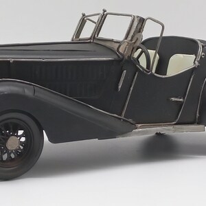 Classic Convertible Model It Has Been Worn In Vintage Style Table Top Decorative Gift All Made Of Quality Metal Material