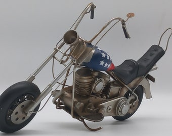 Exquisite Handmade Metal American Motorcycle Model - Vintage-Inspired Antique Table Decor - Perfect Gift for Collectors and Enthusiasts