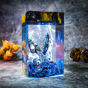 Kratos God of War Epoxy Lamp, Blade of chaos night Light, God of War figure, god of war Lamp, Customize lamp personalize lamps zdjęcie 5