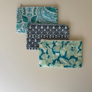 small bag, cosmetic bag, toiletry bag, small zipper pouch, handmade pouch, purse essentials, coin purse, small makeup bag, purse organizer