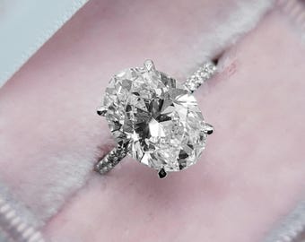 5 kt ovaal geslepen moissaniet ring, Moissaniet ovale verlovingsring, Moissaniet verborgen halo bruiloft voorstel ring