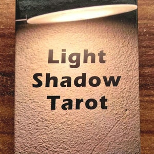 Mazzo di tarocchi Luce e Ombra – Messaggi doppi unici per letture più profonde / Perfetto per tutti i livelli