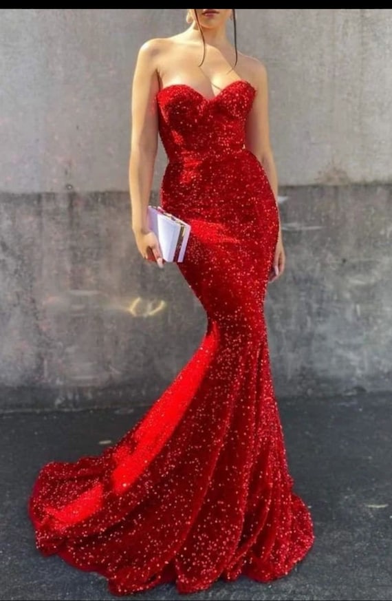 Sweetheart Sequin Strapless Gown | Girls formal dresses, Elegant prom  dresses, Strapless evening dress