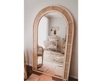 Miroir en rotin fait main, miroir en arche en rotin, miroir en rotin, miroir bohème, miroir vintage, miroir mural, miroir de sol, miroir réaliste