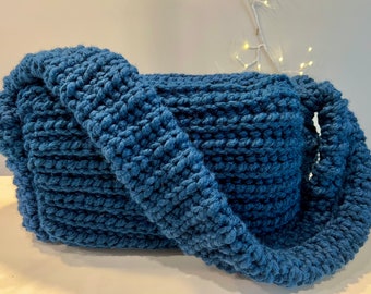Handmade Knit Duffle Purse Shoulder Bag