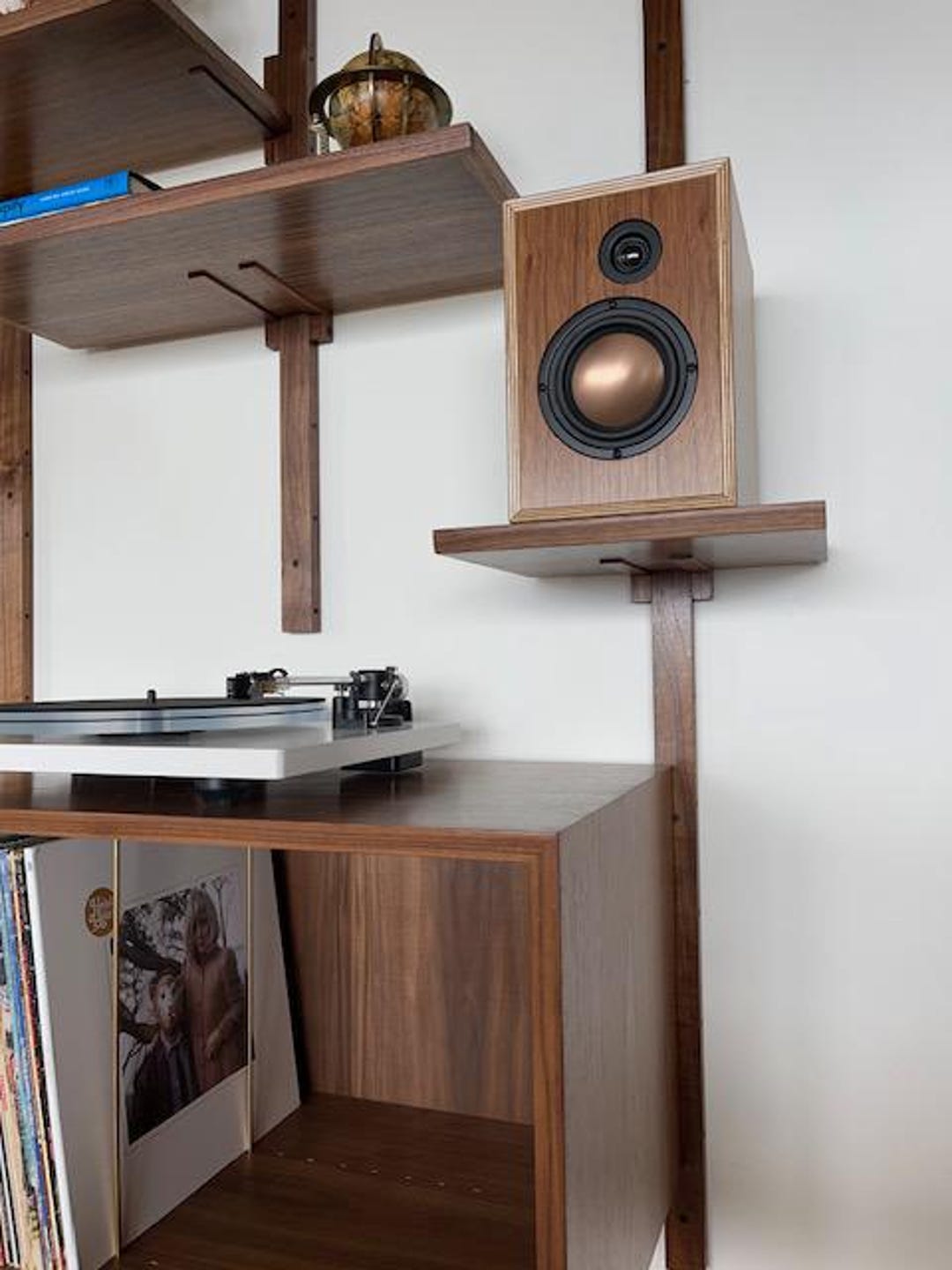 Modular Shelving System SPEAKER STAND Cado Inspired Adjustable Wall modular-shelving-system-speaker-stand-cado-inspired-adjustable-wall