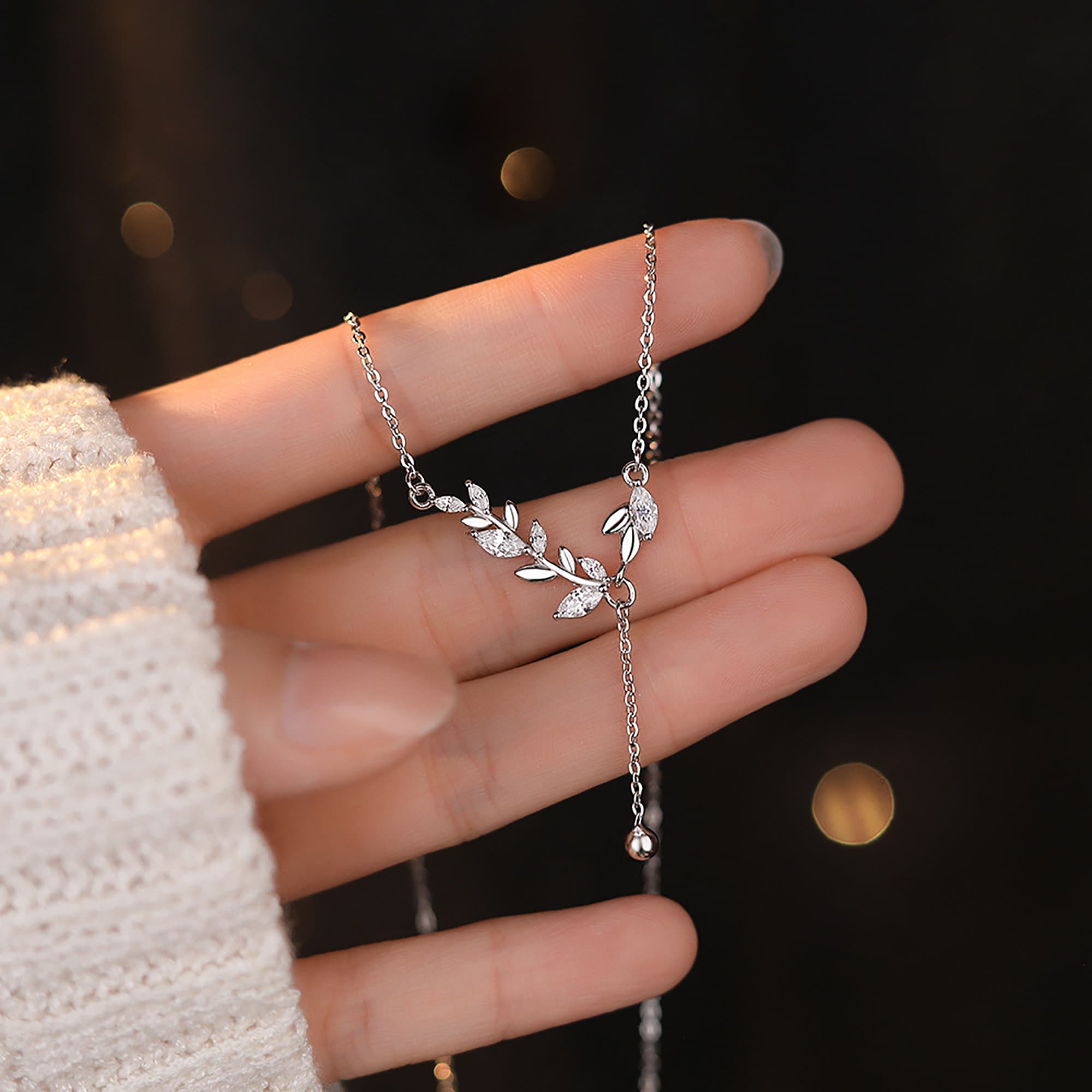 Olive trends shop wine necklace