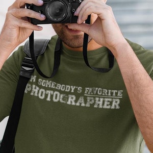 Somebody&#39;s Favorite Photographer Softstyle T-Shirt Wedding School Professional Sports Graduation Headshot Photo Journalist Tee Shirt Gift