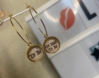 To be or not to be Shakespeare theatre earrings. Unique gift of cabochon glass earrings for any musical theatre lover, bespoke. Theatre gift