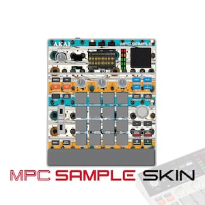 Może przedstawiać: Kontroler produkcji muzycznej Akai Professional MPC Sample z ozdobną naklejką w abstrakcyjny niebiesko-pomarańczowo-biały wzór. Urządzenie posiada centralny wyświetlacz, szesnaście szarych kwadratowych padów, różne pokrętła, przyciski oraz suwak.