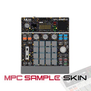 Może przedstawiać: Kontroler produkcji muzycznej Akai Professional MPC Sample z ciemnym wzorem płytki drukowanej oraz żółtymi i fioletowymi akcentami. Urządzenie posiada centralną siatkę szesnastu kwadratowych padów, różne pokrętła sterujące, ekran oraz suwak.