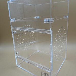 5x5x8” “Brick-Top” jumping spider enclosure