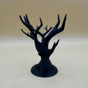 Decrepit tree decoration for jumping spider enclosures