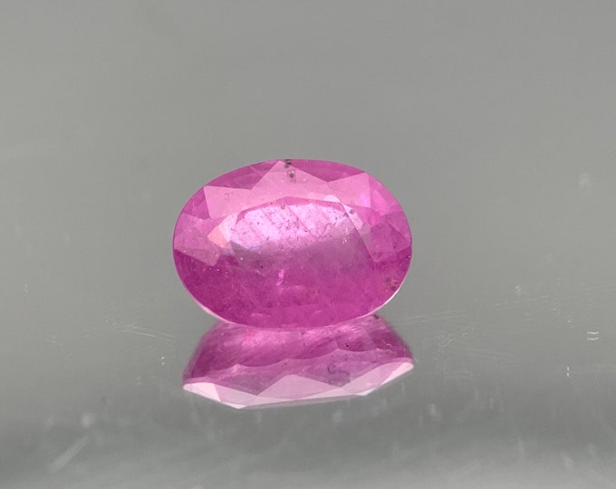1.76ct. Natural Pink Sapphire | natural pink sapphire | 7.9x5.8 | gemstone | faceted | gemstone | mineral | stone | jewelry art #983