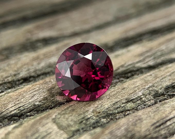 0.90ct. Natural Rhodolite Garnet | Genuine rhodolite garnet | Tanzania 5.5 mm | natural gemstone | gem | gemstone | jewelry #1988