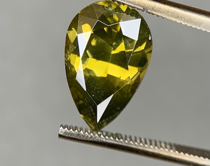 3.35ct. Natural Zircon yellow olive green | VVS | 11.0x6.9 | pear cut | natural zircon | Sri Lanka | Gemstone | jewelry | gem #1039