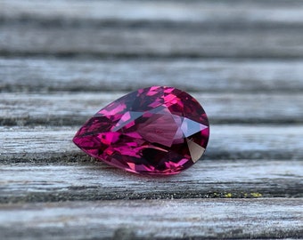 Grenat rhodolite naturel 2,53 ct Pierre précieuse| Grenat rhodolite magenta chaud d'Afrique| Grenat rhodolite exceptionnel|Pierre précieuse 100% pierre naturelle