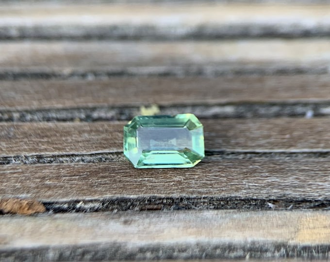 0.56ct. Natural green sapphire | natural green sapphire | 5.8x4 | gemstone | gemstone | jewelry | jewelry | gem | collector stone #985