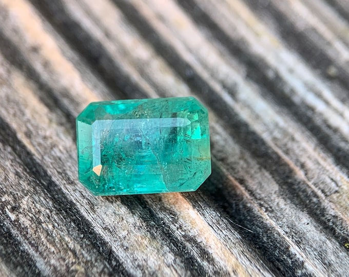 2.47ct. natural emerald | 9.3x6.6 | Zambia | natural Emerald | gemstone | unheat | gemstone | oiled | gem | jewelry #815
