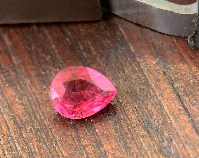 0.94ct Vibrant PINK SPINELL| natural pink Jedi spinel | VVS Pear cut | Glc report Tansania | Edelstein | jewelry | gemstone | gem #1470